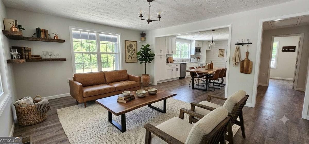 5 bedroom, 2 bathroom, 2,100 sq ft single family residence for sale at 4316 Tanners Mill Road, Braselton, GA 30517 — photo 4