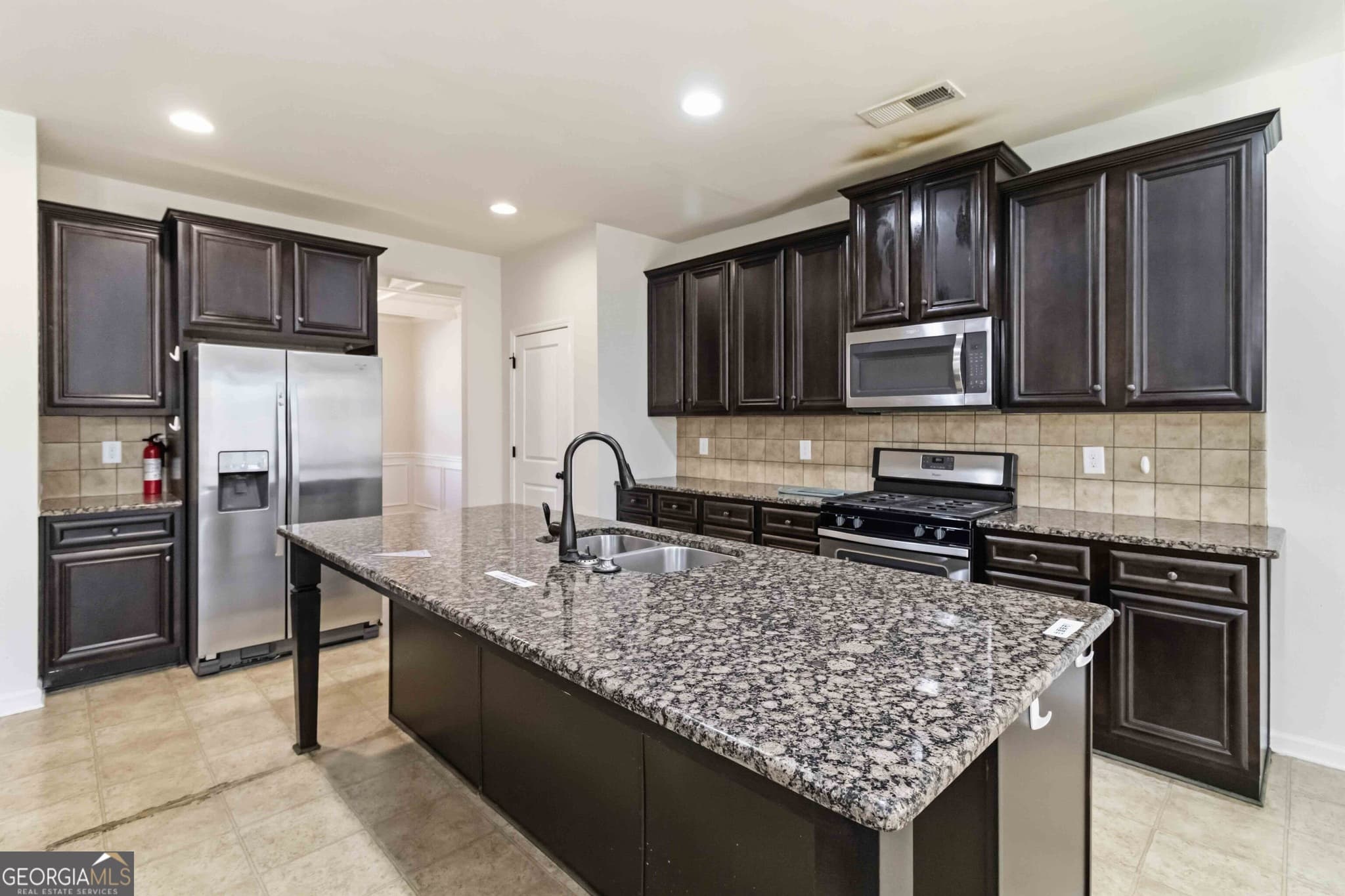 5 bedroom, 3 bathroom, 3,170 sq ft single family residence for rent at 2138 Dodson Woods Drive, Fairburn, GA 30213 for $3,500 a month — photo 9