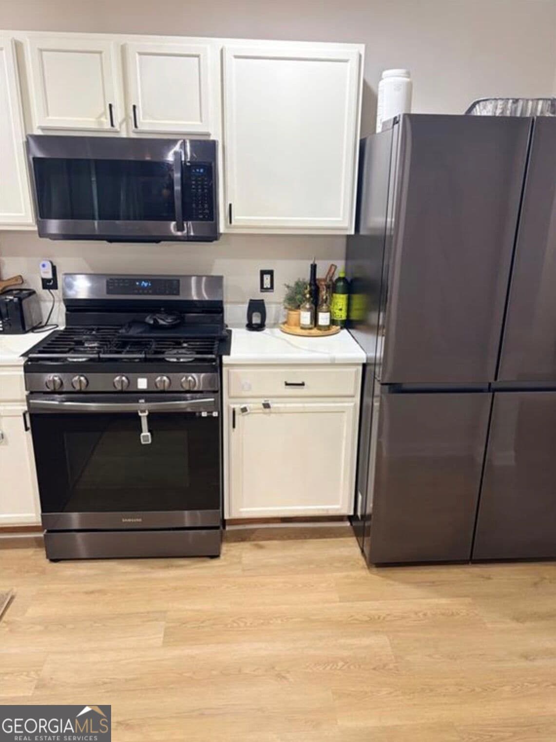4 bedroom, 2.5 bathroom, 2,279 sq ft single family residence for rent at 3274 Sable Run Road, South Fulton, GA 30349 for $2,590 a month — photo 5