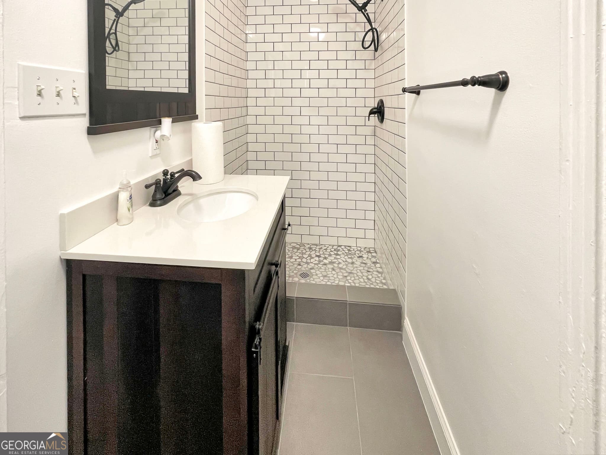 3 bedroom, 2 bathroom, 1,210 sq ft single family residence for rent at 871 Laurelmont Drive, Atlanta, GA 30311 for $1,750 a month — photo 2