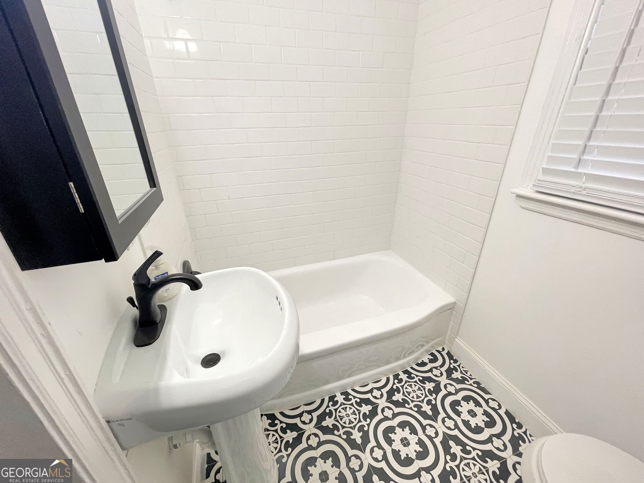 3 bedroom, 2 bathroom, 1,210 sq ft single family residence for rent at 871 Laurelmont Drive, Atlanta, GA 30311 for $1,750 a month — photo 6