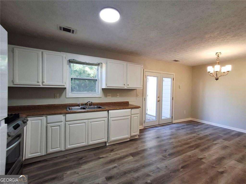3 bedroom, 2.5 bathroom, 1,364 sq ft townhouse for sale at 3530 Hopkins Court, Powder Springs, GA 30127 — photo 7