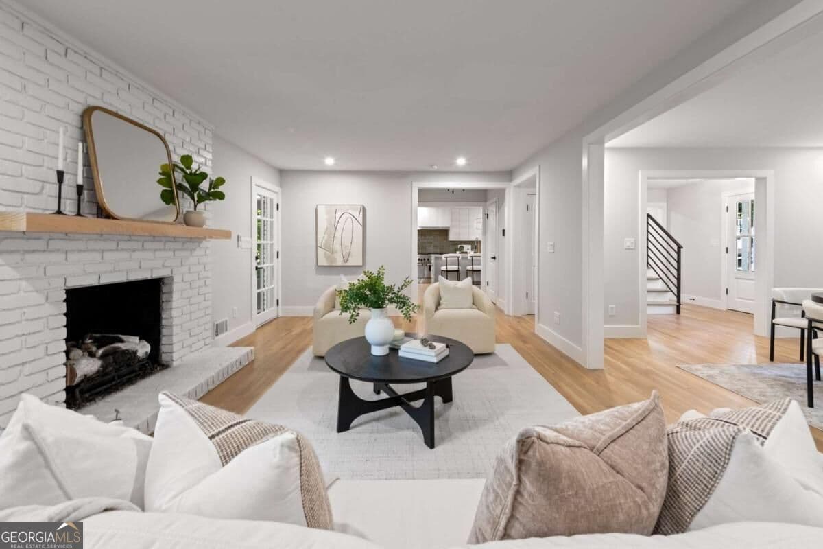 5 bedroom, 3.5 bathroom, 3,400 sq ft single family residence for sale at 3621 Wood Valley Court, Brookhaven, GA 30319 — photo 8