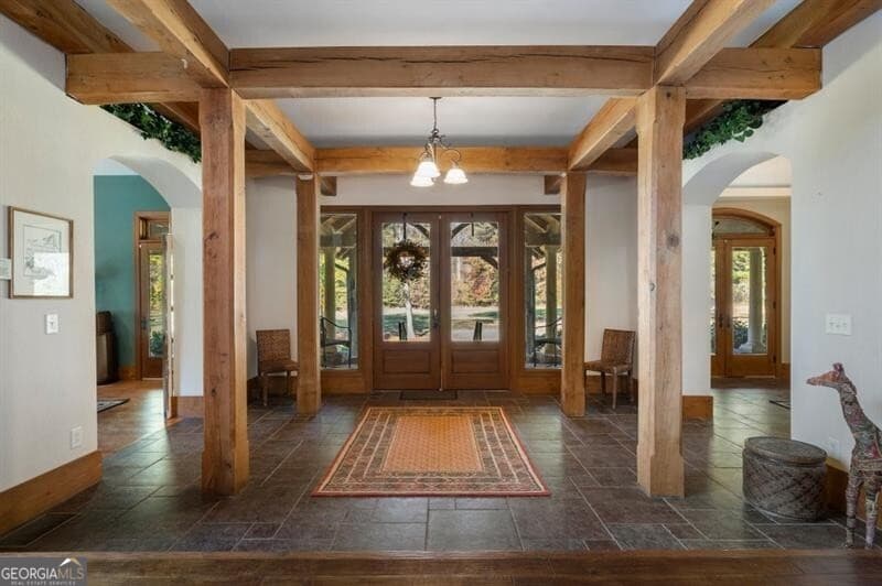 5 bedroom, 4 bathroom, 7,932 sq ft single family residence for sale at 5185 Buice Road, Alpharetta, GA 30022 — photo 4