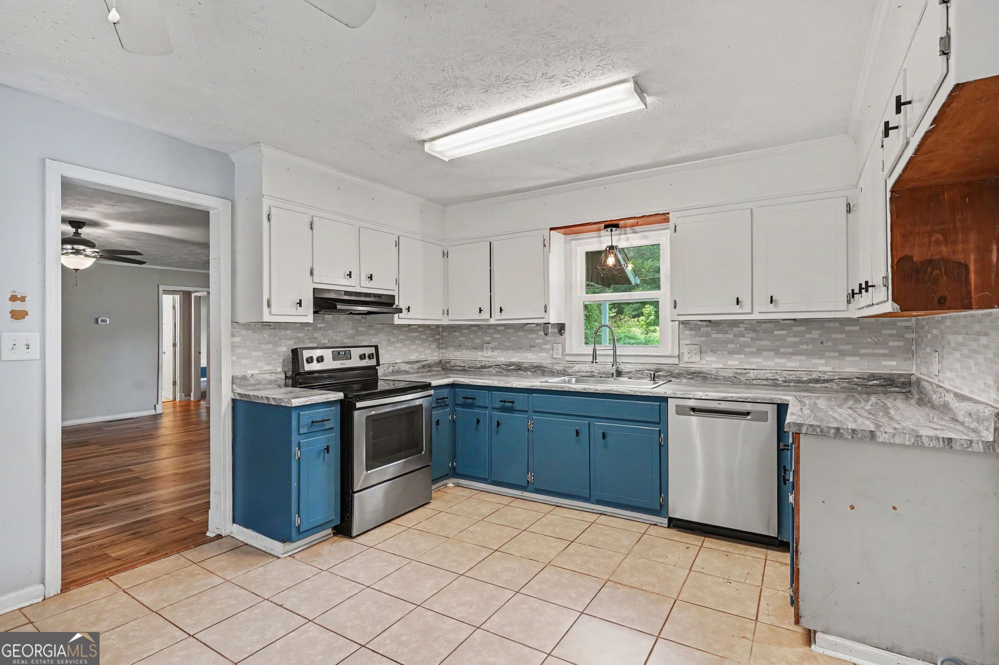 4 bedroom, 3 bathroom, 2,101 sq ft single family residence for sale at 1422 Zebulon Road, Griffin, GA 30224 — photo 10