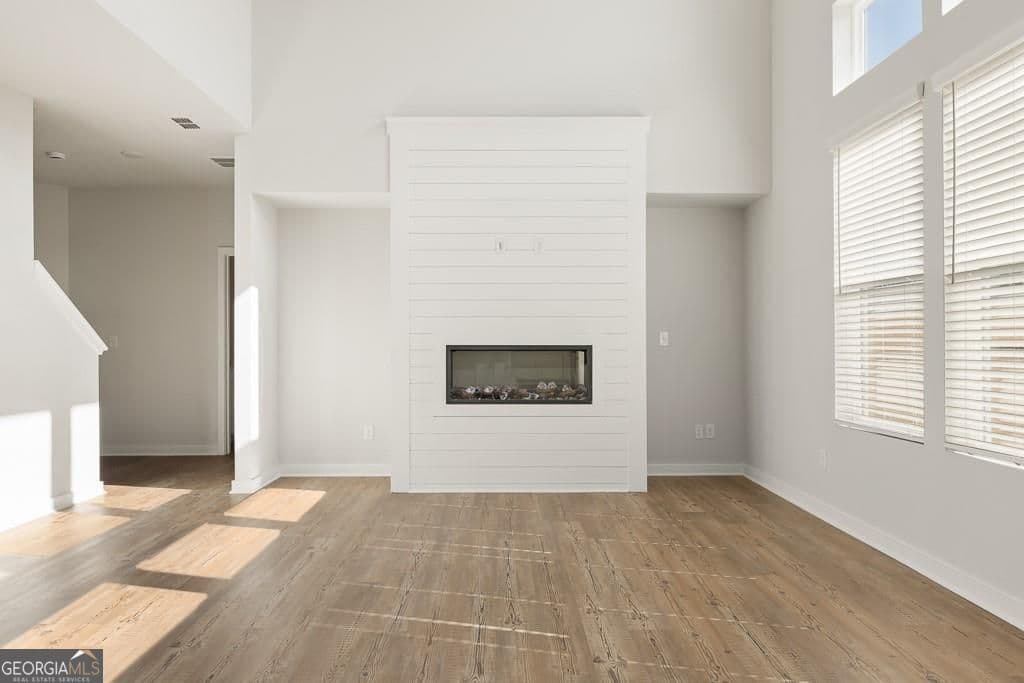 5 bedroom, 4 bathroom, 3,403 sq ft single family residence for sale at 5619 Rosehall Place, South Fulton, GA 30349 — photo 7