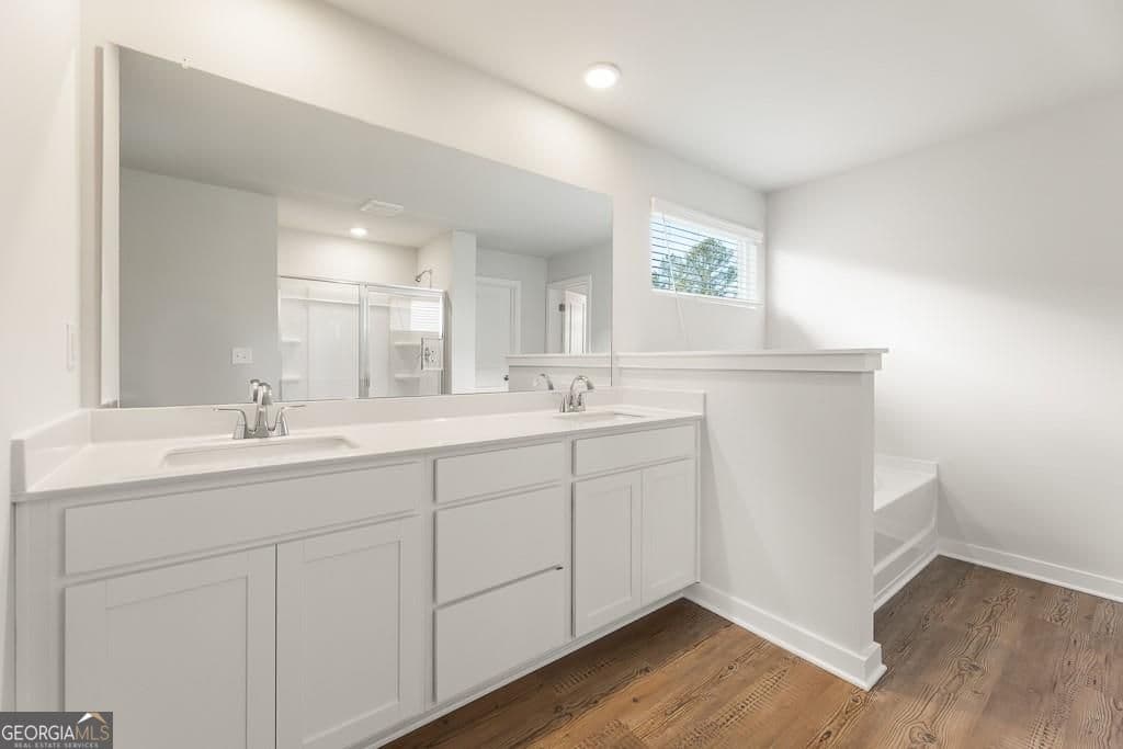 5 bedroom, 4 bathroom, 3,403 sq ft single family residence for sale at 5619 Rosehall Place, South Fulton, GA 30349 — photo 10