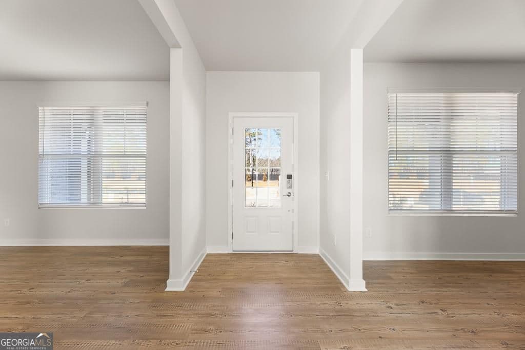 5 bedroom, 4 bathroom, 3,403 sq ft single family residence for sale at 5619 Rosehall Place, South Fulton, GA 30349 — photo 4