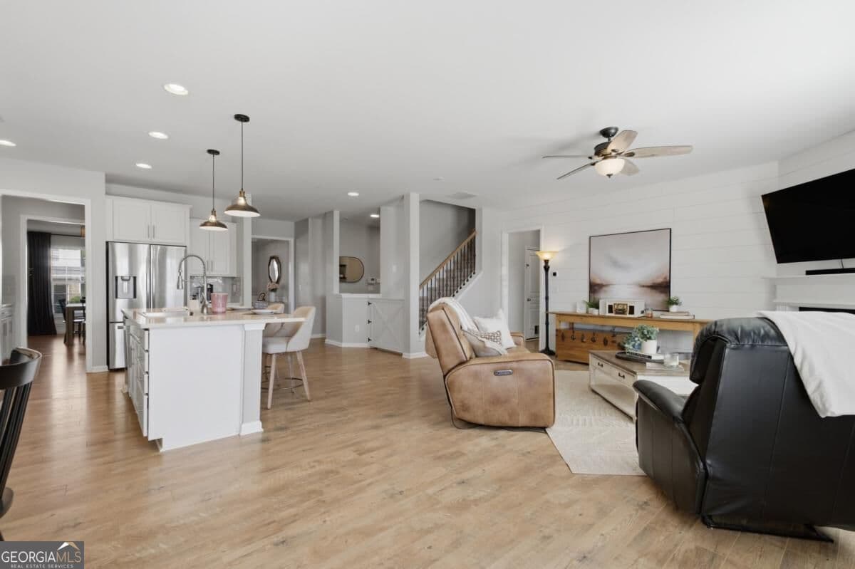 4 bedroom, 2.5 bathroom, 2,984 sq ft single family residence for sale at 416 Timberleaf Road, Canton, GA 30115 — photo 9