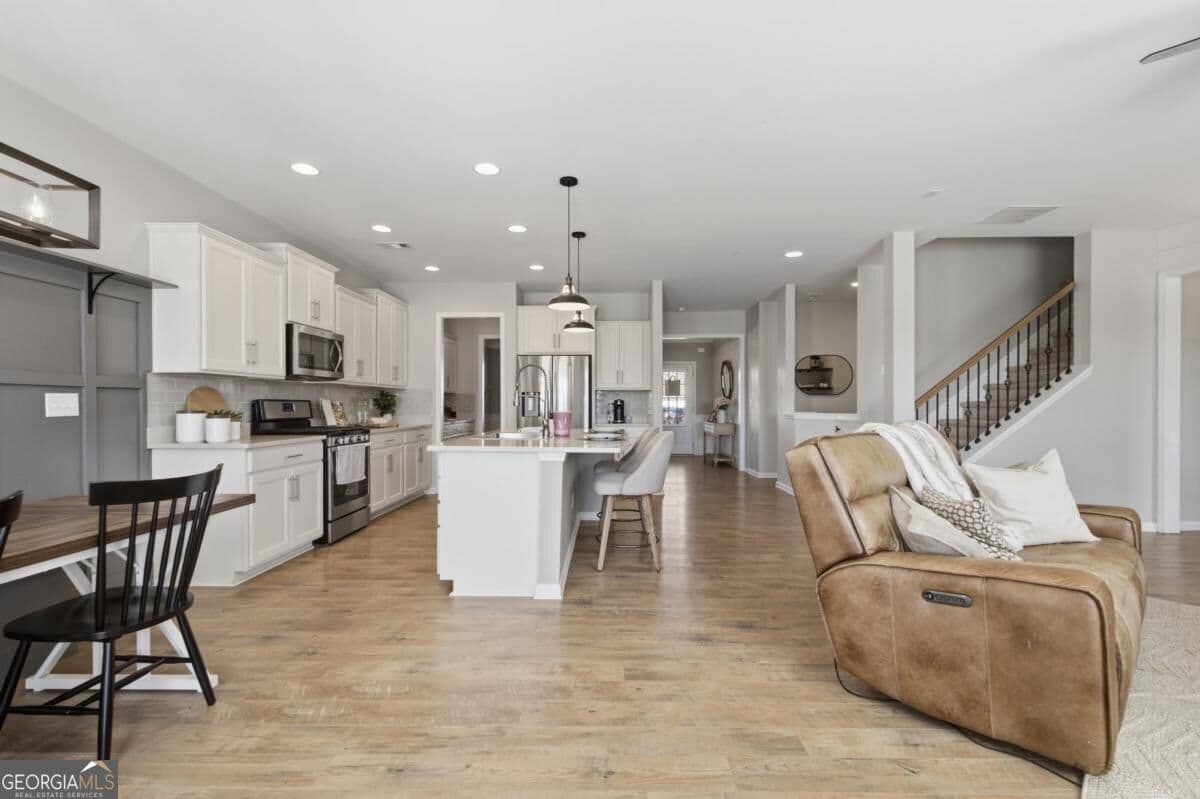 4 bedroom, 2.5 bathroom, 2,984 sq ft single family residence for sale at 416 Timberleaf Road, Canton, GA 30115 — photo 10