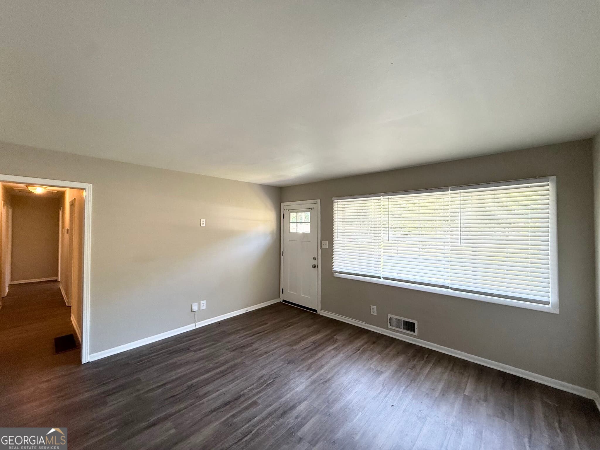 4 bedroom, 2.5 bathroom, 1,510 sq ft single family residence for sale at 2842 Altaview Drive, Atlanta, GA 30354 — photo 3