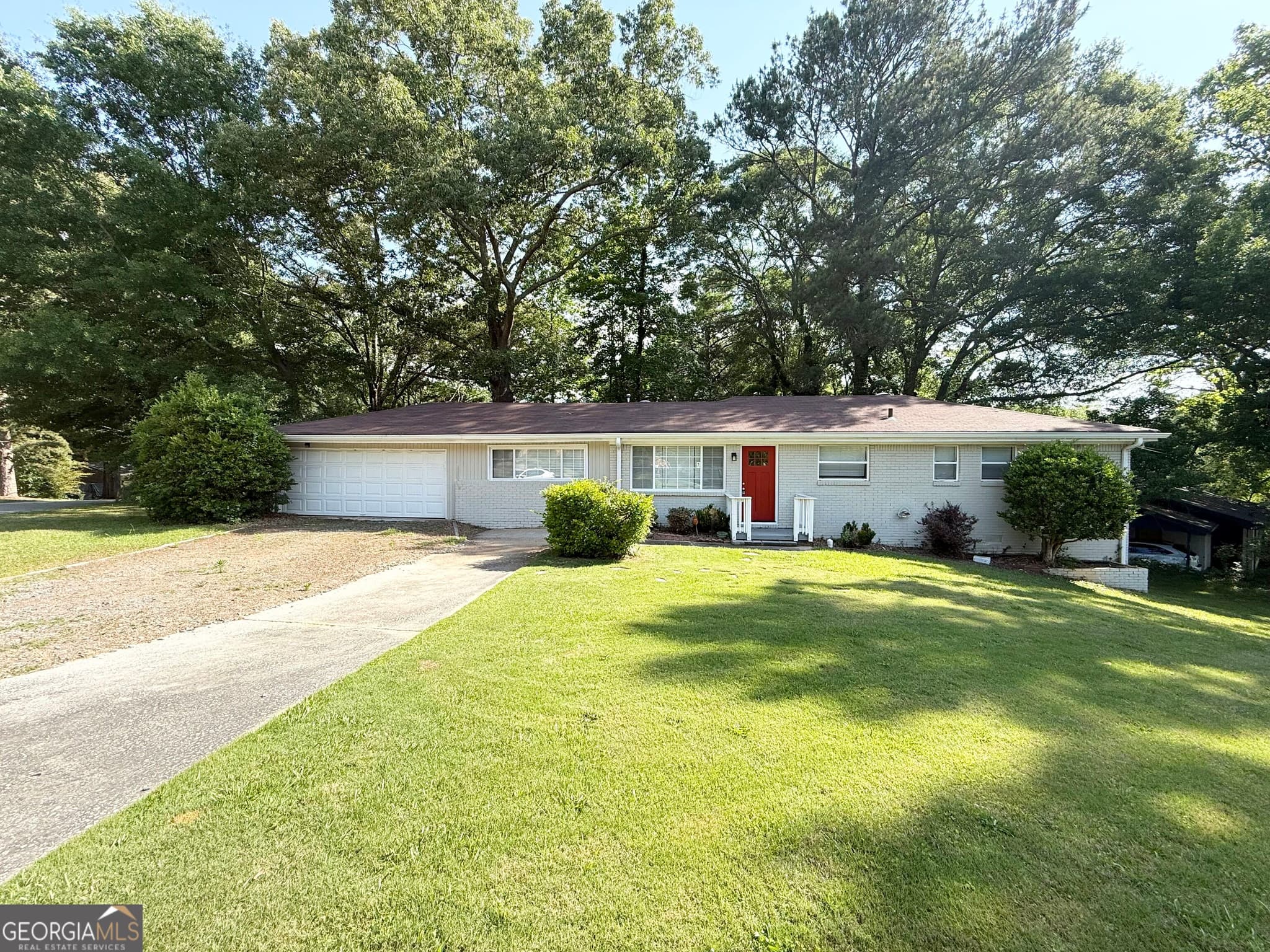 4 bedroom, 2.5 bathroom, 1,510 sq ft single family residence for sale at 2842 Altaview Drive, Atlanta, GA 30354 — photo 1 of 21