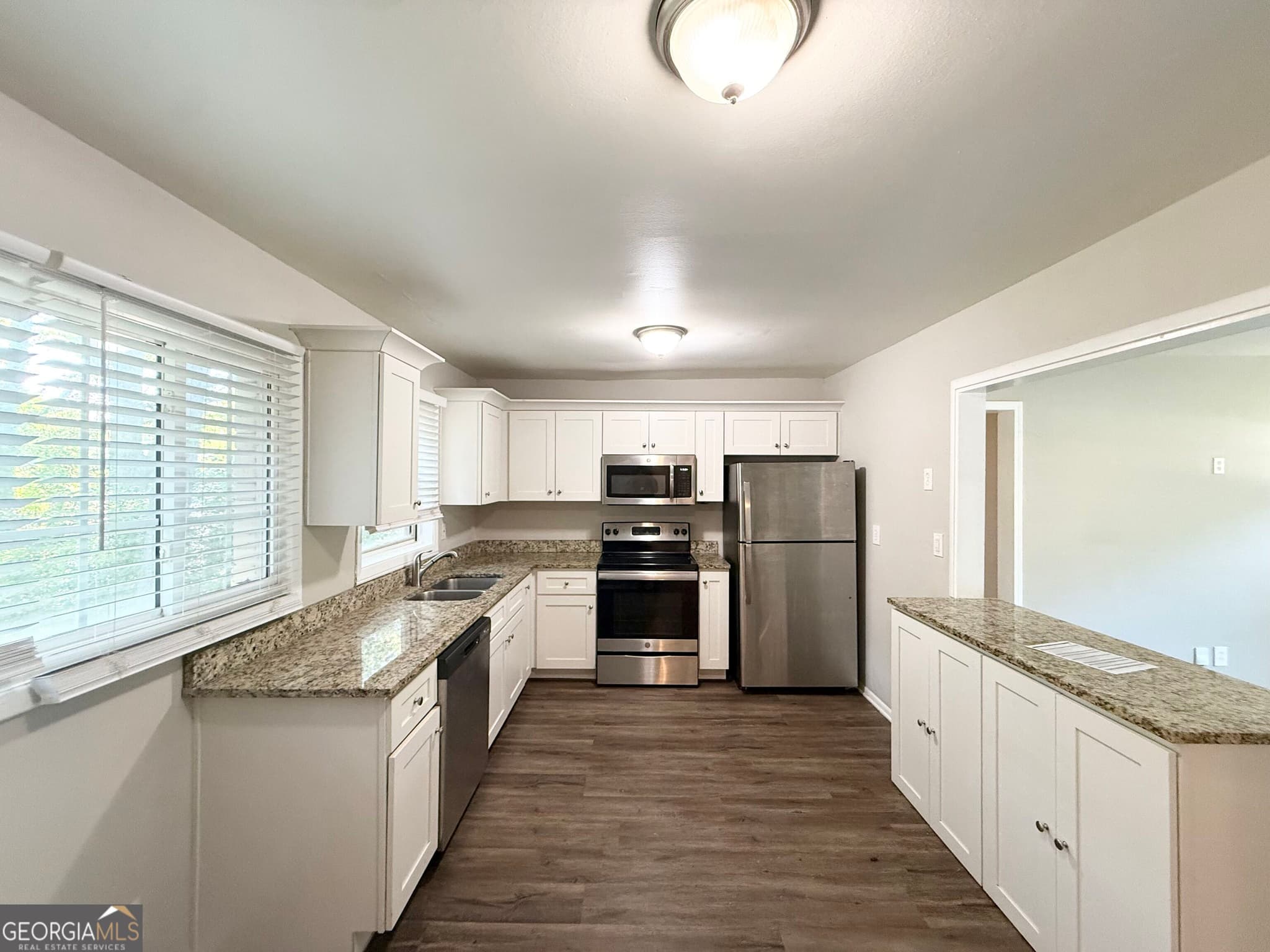 4 bedroom, 2.5 bathroom, 1,510 sq ft single family residence for sale at 2842 Altaview Drive, Atlanta, GA 30354 — photo 5