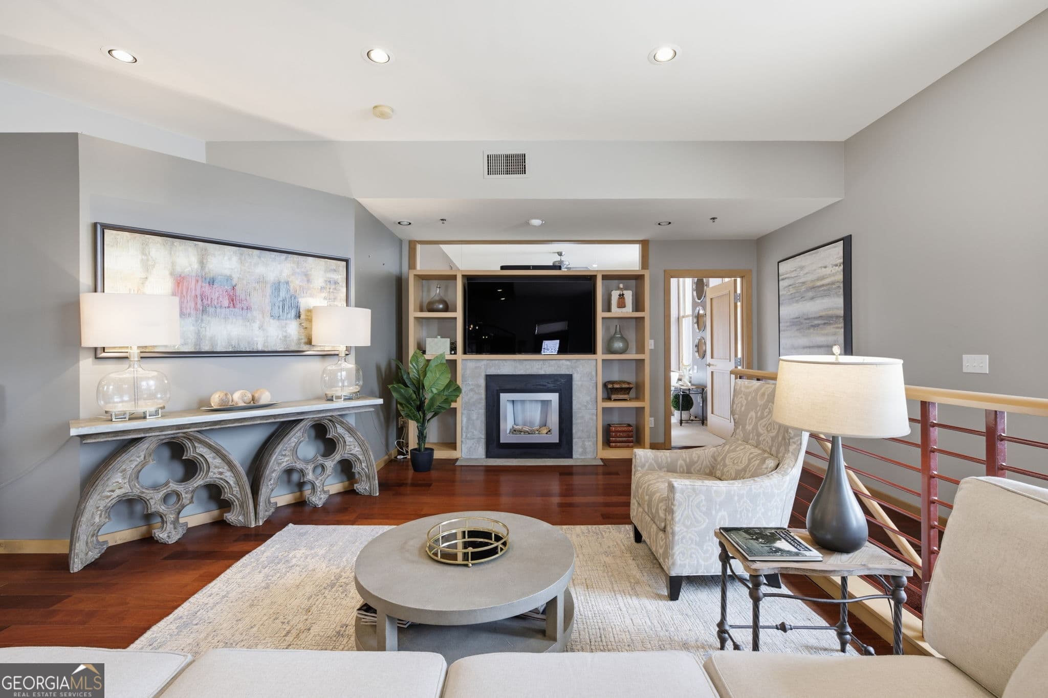 2 bedroom, 2.5 bathroom, 2,360 sq ft condominium for sale at 1433 Williams Street 1C, Chattanooga, TN 37408 — photo 2