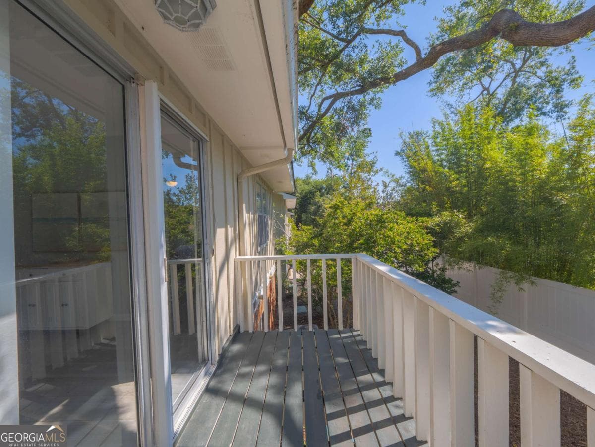 2 bedroom, 2 bathroom, 898 sq ft condominium for sale at 800 Mallery Street, St. Simons, GA 31522 — photo 9