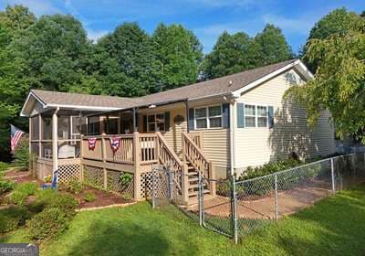 3 bedroom, 2 bathroom, 1,707 sq ft manufactured home,single family residence for sale at 465 Driver Avenue, Murphy, NC 28906 — photo 3