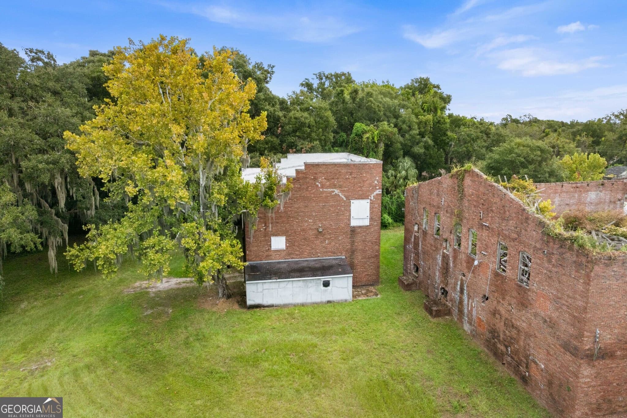 5 bedroom, 3.5 bathroom, 6,270 sq ft loft,single family residence for sale at 1501-1507 George Street, Brunswick, GA 31520 — photo 3
