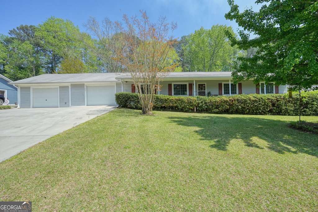 3 bedroom, 2 bathroom, 1,566 sq ft single family residence sold at 6610 Dearborn Drive, Acworth, GA 30102