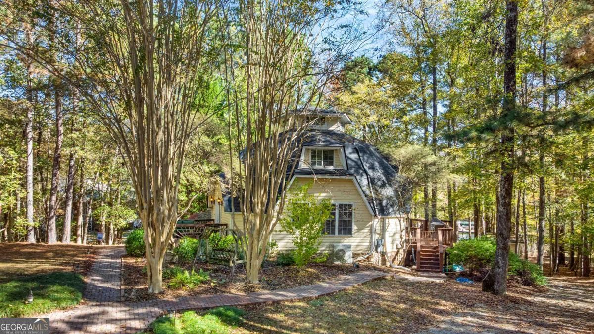3 bedroom, 3 bathroom, 3,369 sq ft single family residence for sale at 1251 White Oak Drive, White Plains, GA 30678 — photo 2