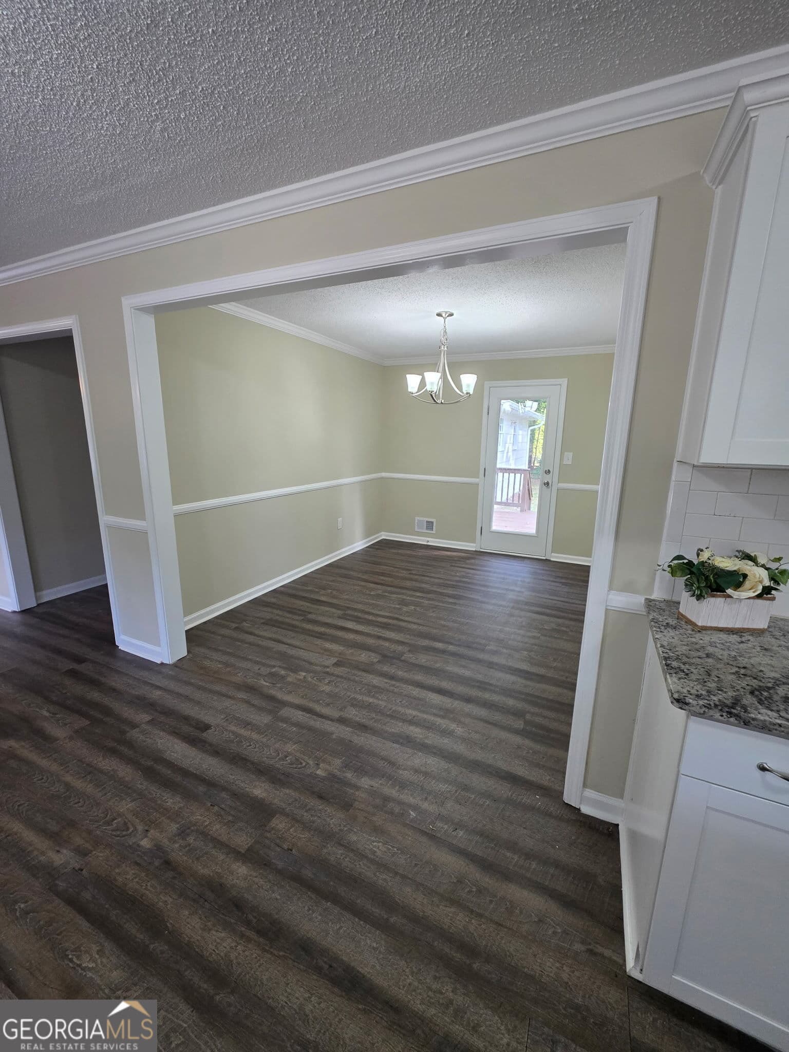 4 bedroom, 2.5 bathroom, 2,312 sq ft single family residence for sale at 1040 Carol Drive, Watkinsville, GA 30677 — photo 5