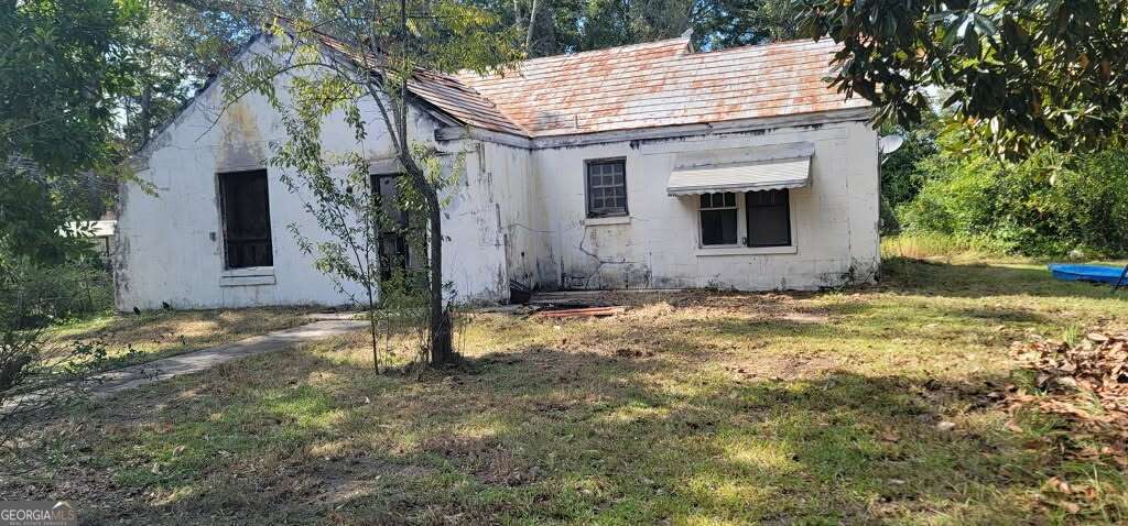 2 bedroom, 1 bathroom single family residence sold at 294 W Brumby Avenue, Reidsville, GA 30453