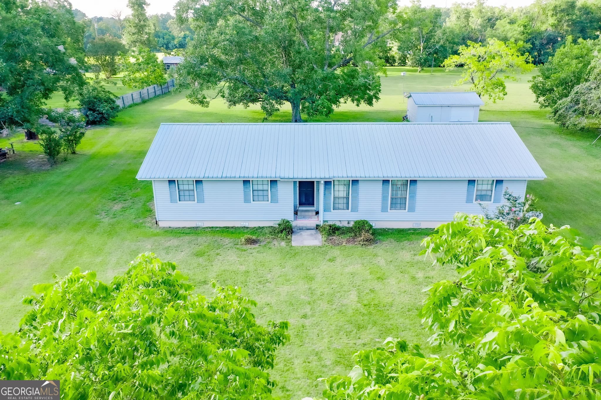 4 bedroom, 2 bathroom, 1,900 sq ft single family residence for sale at 2142 Ben Couch Road, Blackshear, GA 31516 — photo 7