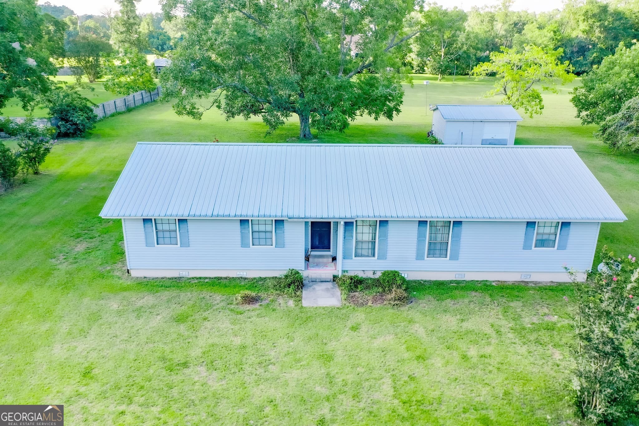 4 bedroom, 2 bathroom, 1,900 sq ft single family residence for sale at 2142 Ben Couch Road, Blackshear, GA 31516 — photo 9