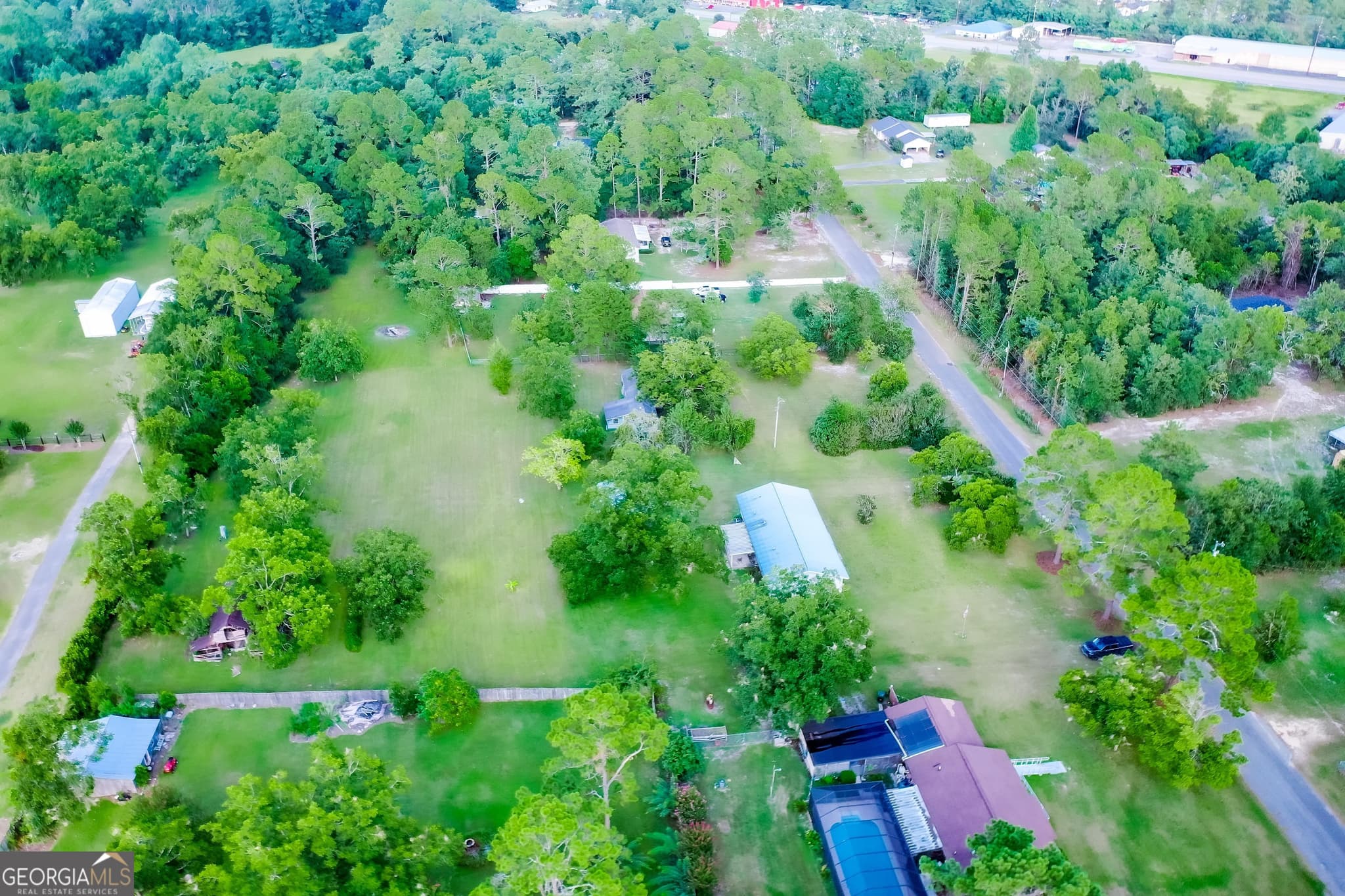 4 bedroom, 2 bathroom, 1,900 sq ft single family residence for sale at 2142 Ben Couch Road, Blackshear, GA 31516 — photo 4