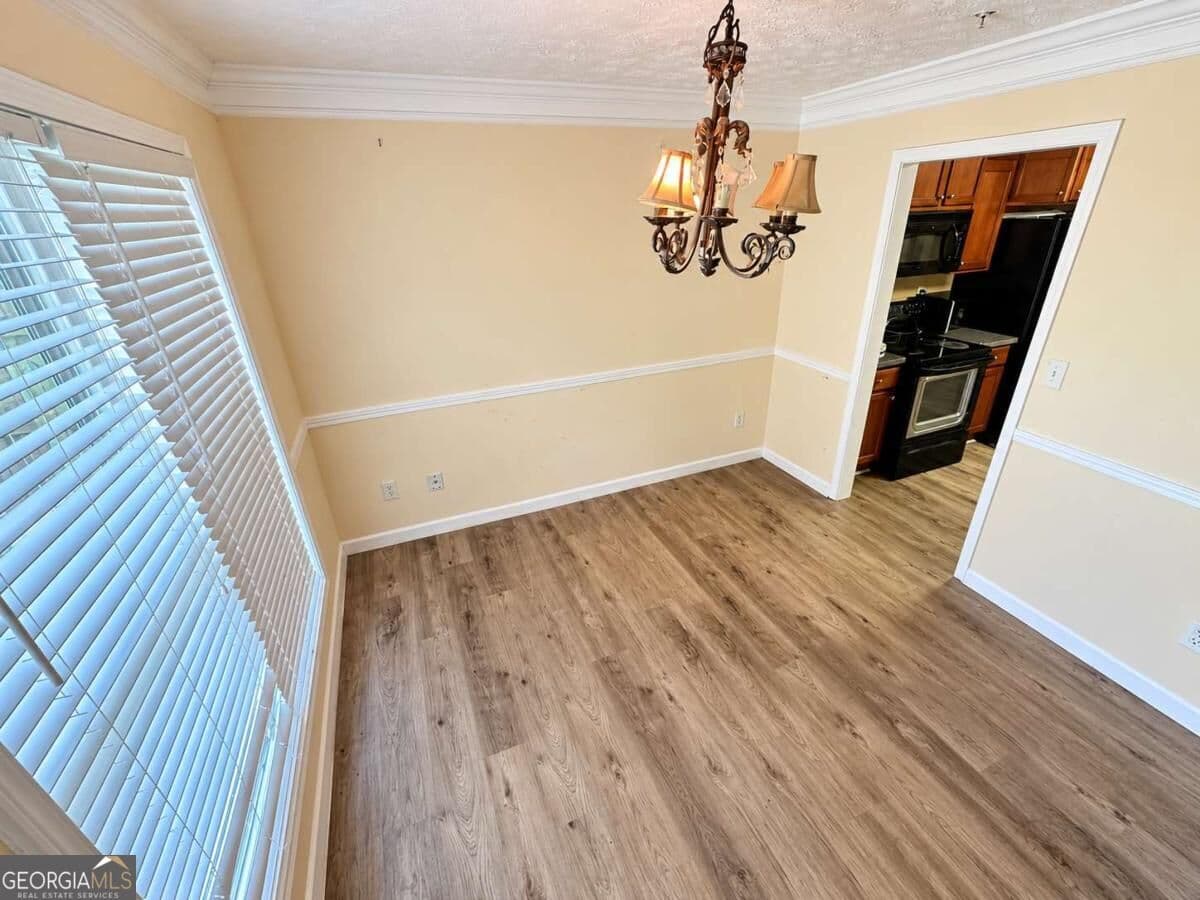 4 bedroom, 2.5 bathroom, 2,341 sq ft single family residence for sale at 2000 Briar Creek Court, Conyers, GA 30012 — photo 6