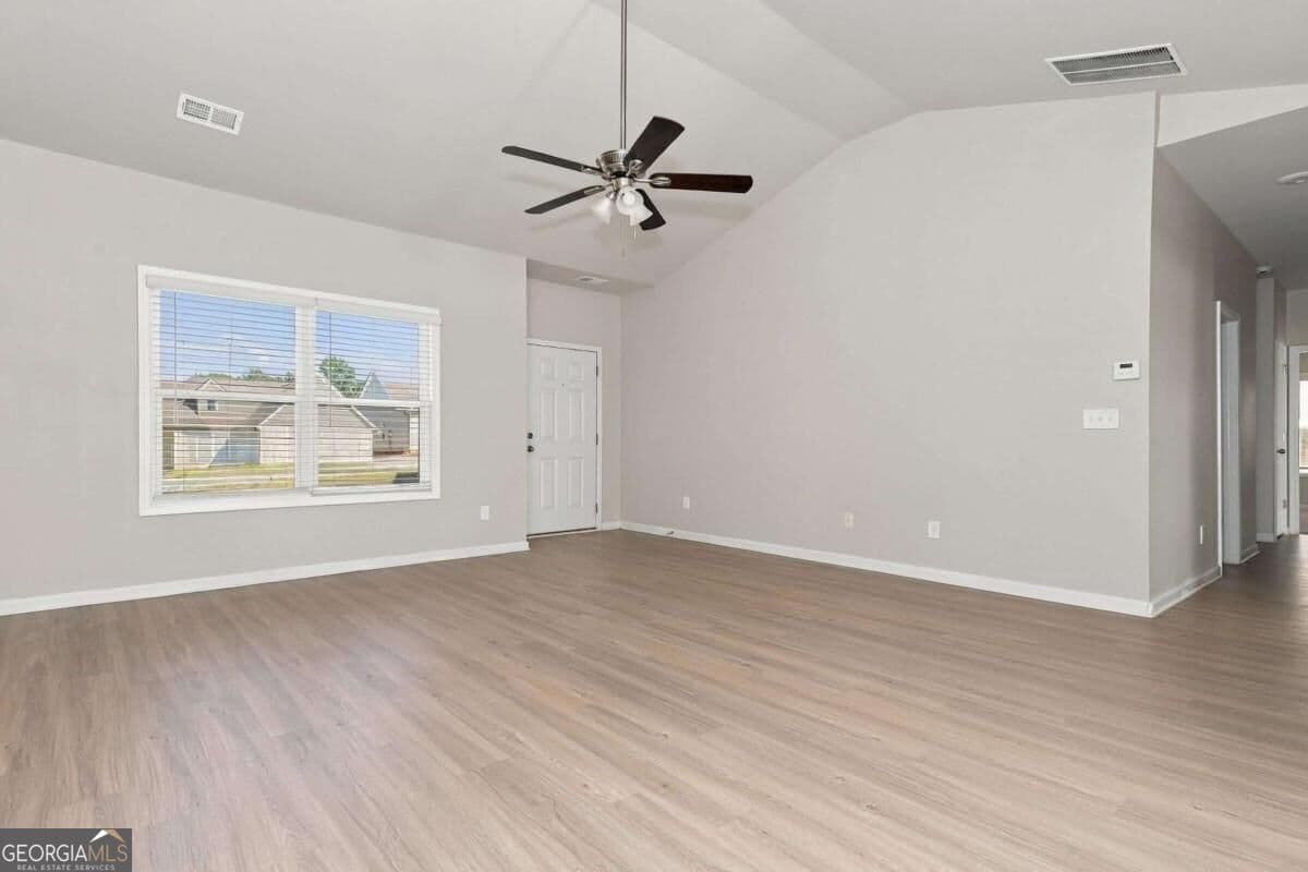 3 bedroom, 2 bathroom single family residence for rent at 126 Culver Street, Jackson, GA 30233 for $1,680 a month — photo 5