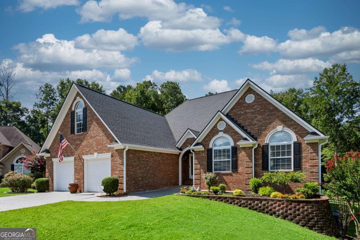 5 bedroom, 4 bathroom single family residence for sale at 637 Glen Valley Way, Dacula, GA 30019 — photo 3