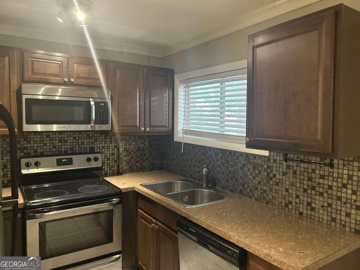 2 bedroom, 1 bathroom, 609 sq ft condominium for sale at 699 Argonne Avenue 3, Atlanta, GA 30308 — photo 8