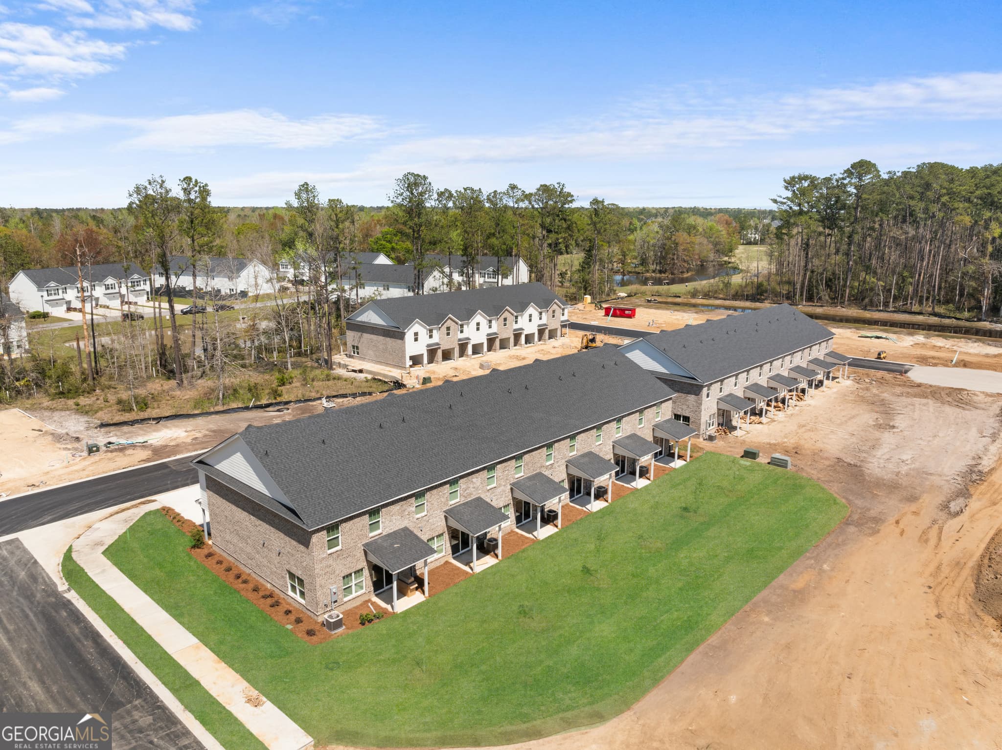 3 bedroom, 2.5 bathroom, 1,560 sq ft townhouse for rent at 37 Azalea Lane, Richmond Hill, GA 31324 for $1,950 a month — photo 7