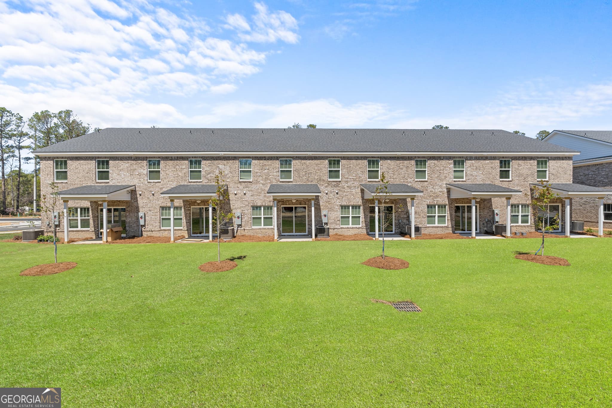 3 bedroom, 2.5 bathroom, 1,560 sq ft townhouse for rent at 37 Azalea Lane, Richmond Hill, GA 31324 for $1,950 a month — photo 9