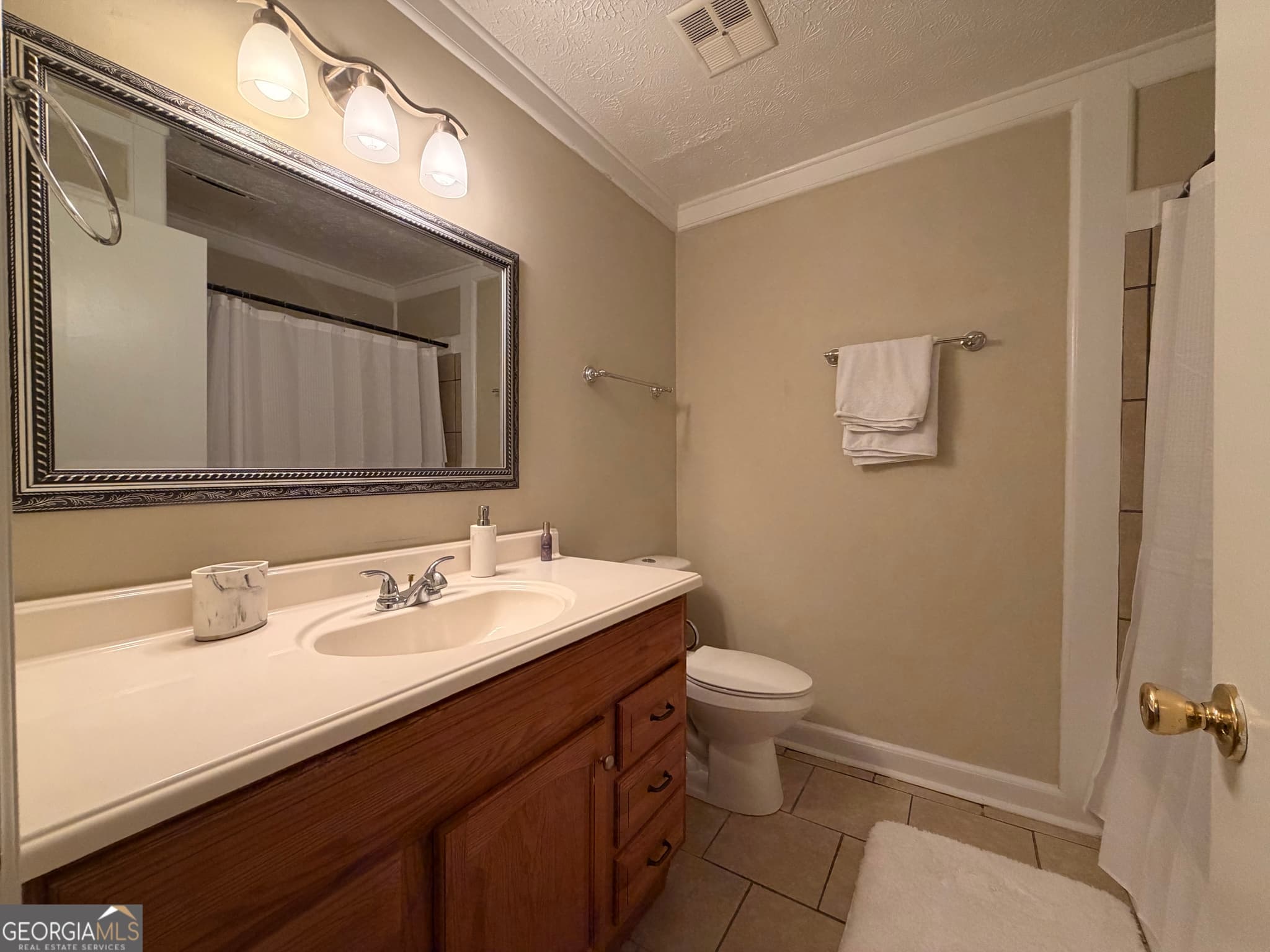 3 bedroom, 2 bathroom, 1,130 sq ft condominium for rent at 102 Welch Place, Athens, GA 30606 for $2,000 a month — photo 6