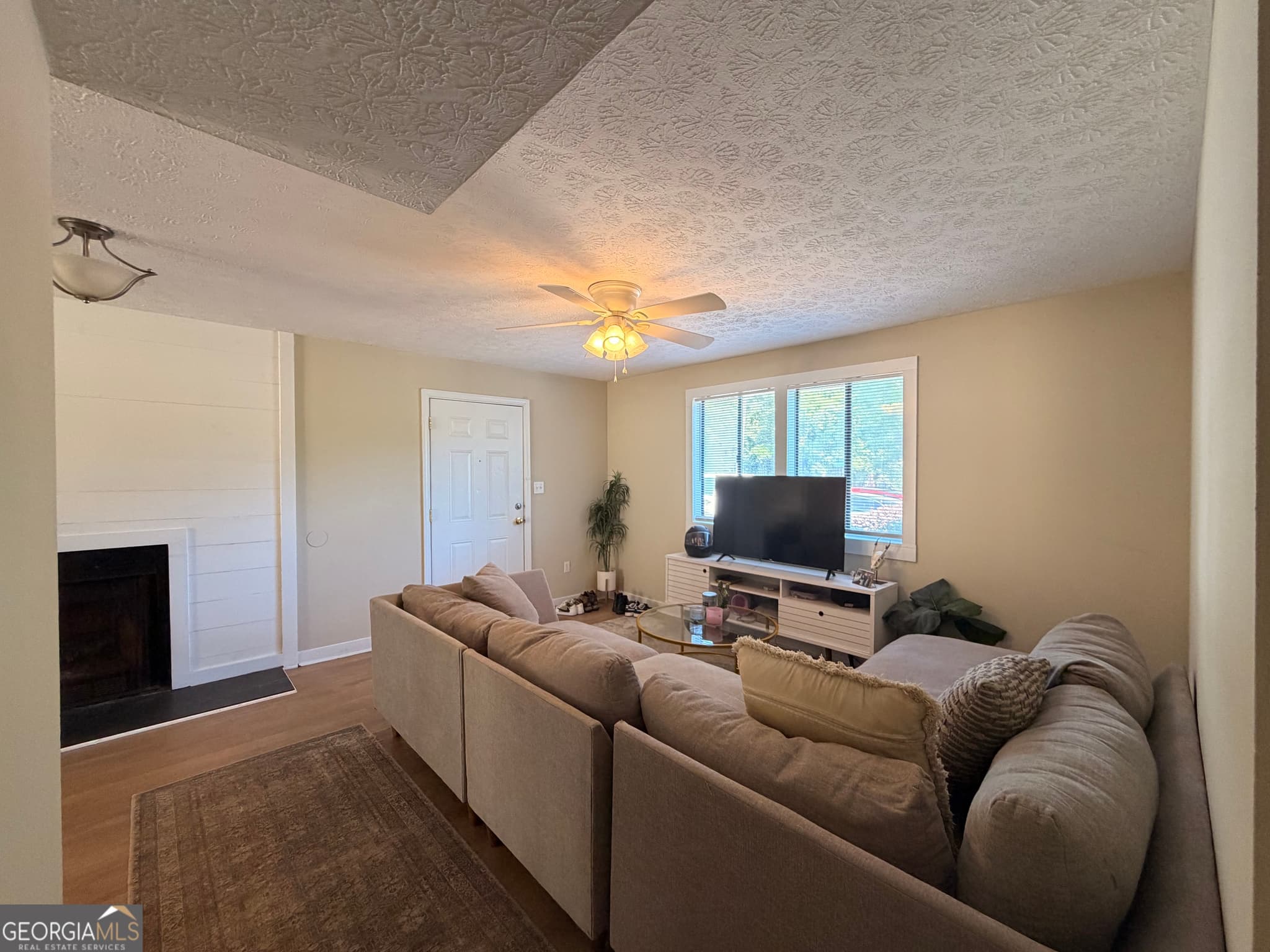 3 bedroom, 2 bathroom, 1,130 sq ft condominium for rent at 102 Welch Place, Athens, GA 30606 for $2,000 a month — photo 9