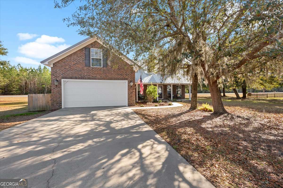 3 bedroom, 2 bathroom, 1,963 sq ft single family residence sold at 1065 Pelican's Lane, Townsend, GA 31331