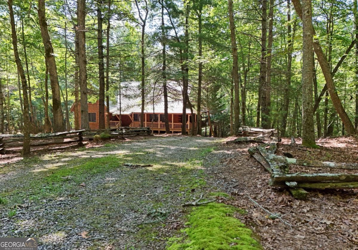 4 bedroom, 2 bathroom, 5,408 sq ft cabin,single family residence for sale at 84 Saddle Ridge Court, Blairsville, GA 30512 — photo 6