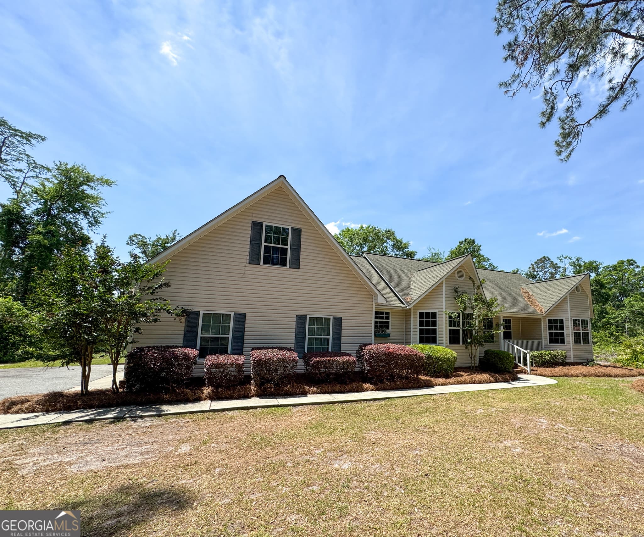 3 bedroom, 2 bathroom, 1,739 sq ft single family residence sold at 98 Joey Lane, Baxley, GA 31513
