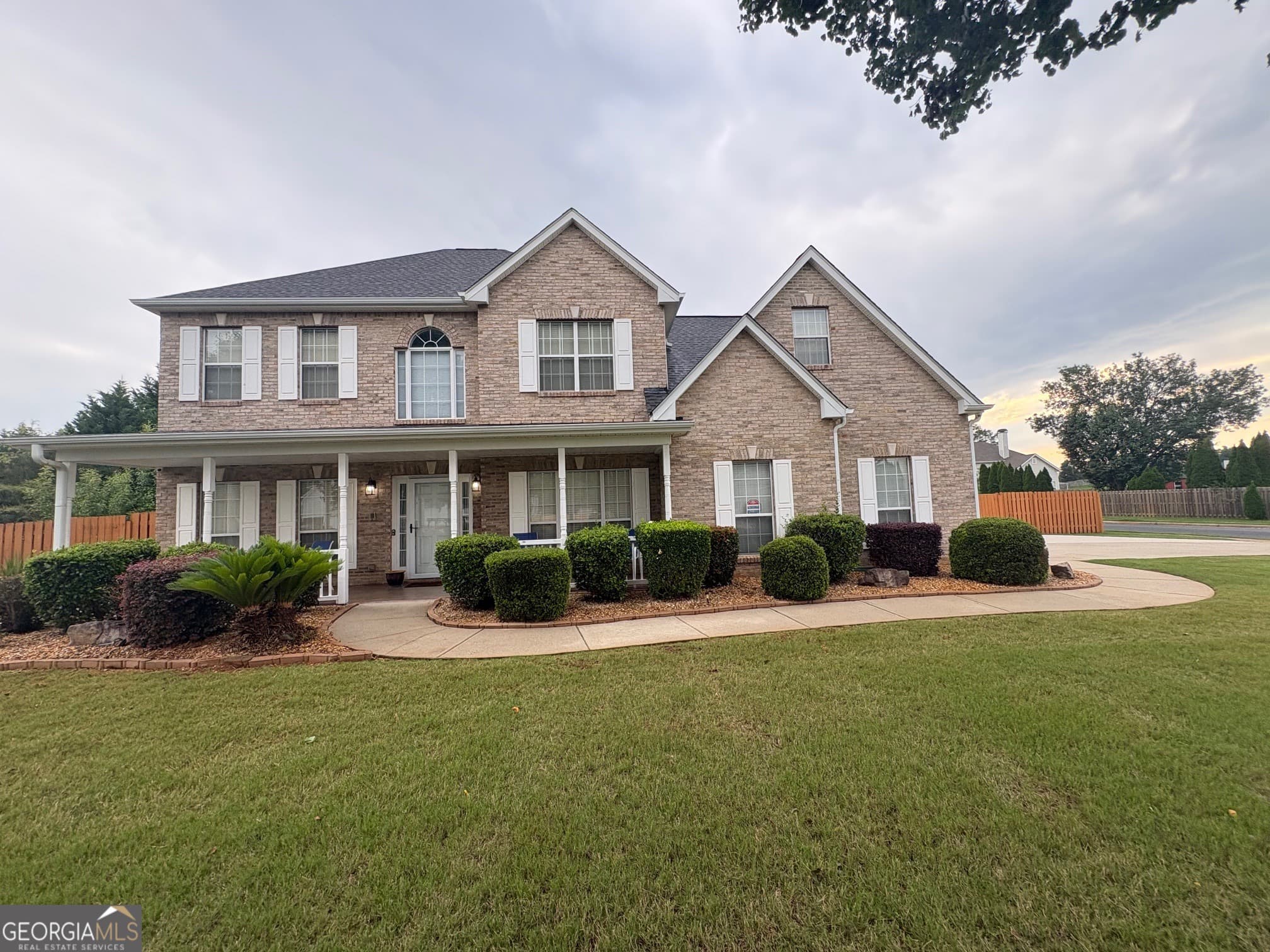 5 bedroom, 3 bathroom, 2,755 sq ft single family residence sold at 401 BEDFORD Crossing, Mcdonough, GA 30253