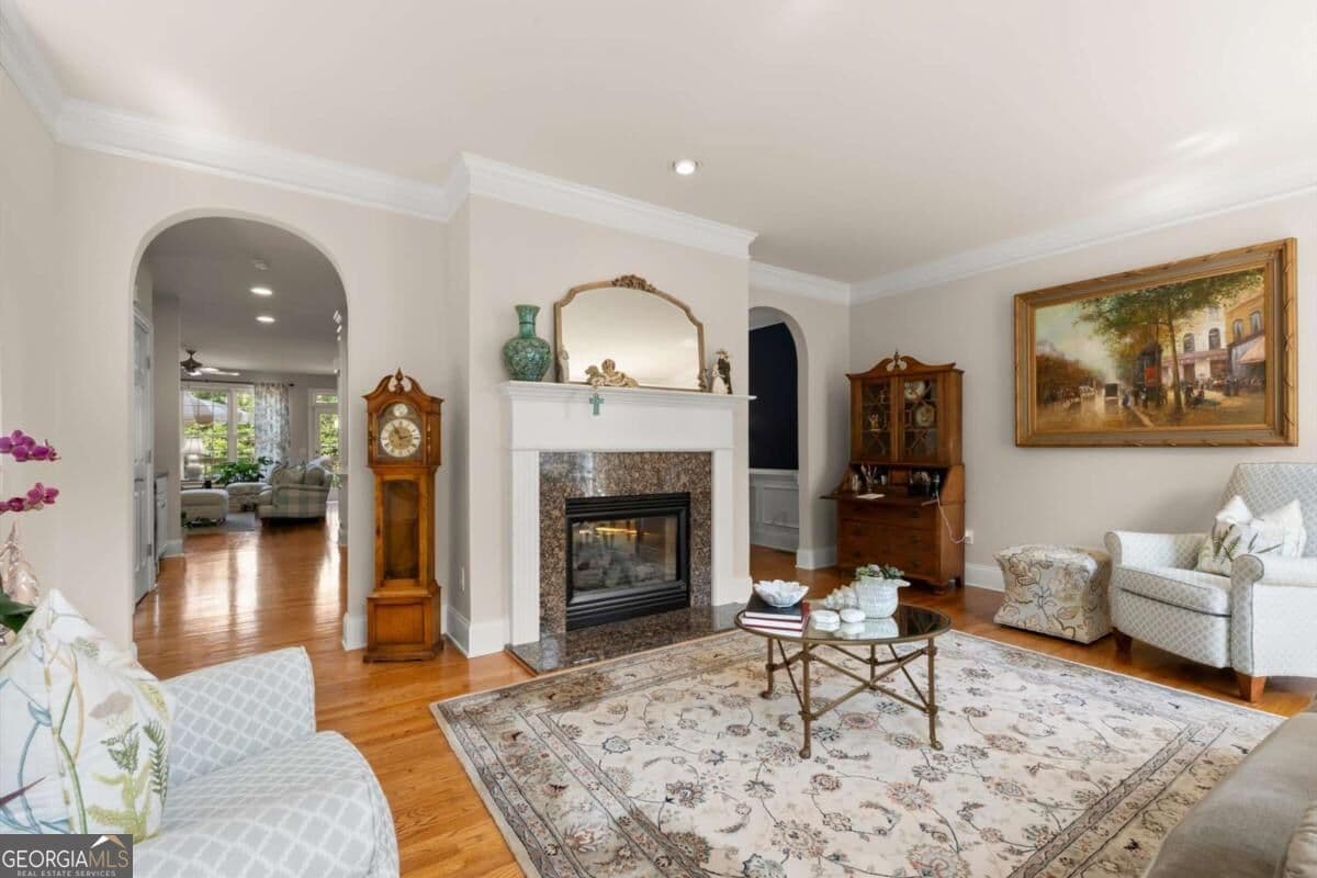 3 bedroom, 3.5 bathroom, 2,704 sq ft townhouse for sale at 184 Mystic Court, Sandy Springs, GA 30342 — photo 6