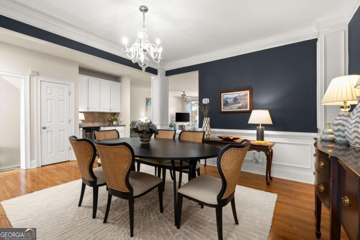 3 bedroom, 3.5 bathroom, 2,704 sq ft townhouse for sale at 184 Mystic Court, Sandy Springs, GA 30342 — photo 9