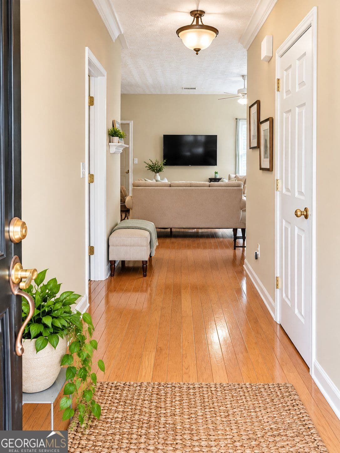 3 bedroom, 2 bathroom, 1,715 sq ft single family residence for sale at 905 Downyshire Drive, Lawrenceville, GA 30044 — photo 2