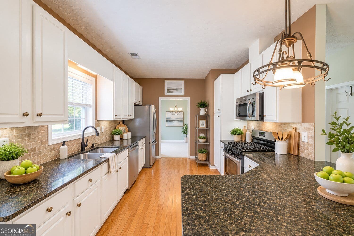 3 bedroom, 2 bathroom, 1,715 sq ft single family residence for sale at 905 Downyshire Drive, Lawrenceville, GA 30044 — photo 7
