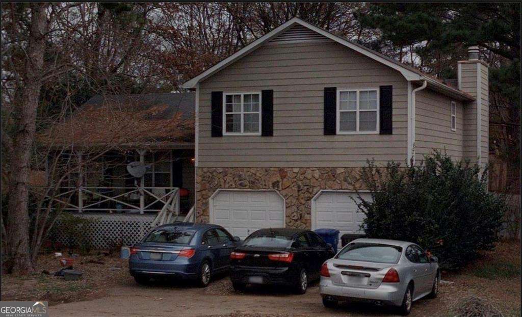 3 bedroom, 2 bathroom, 1,436 sq ft single family residence for sale at 1315 Warsaw Road, Roswell, GA 30076 — photo 2