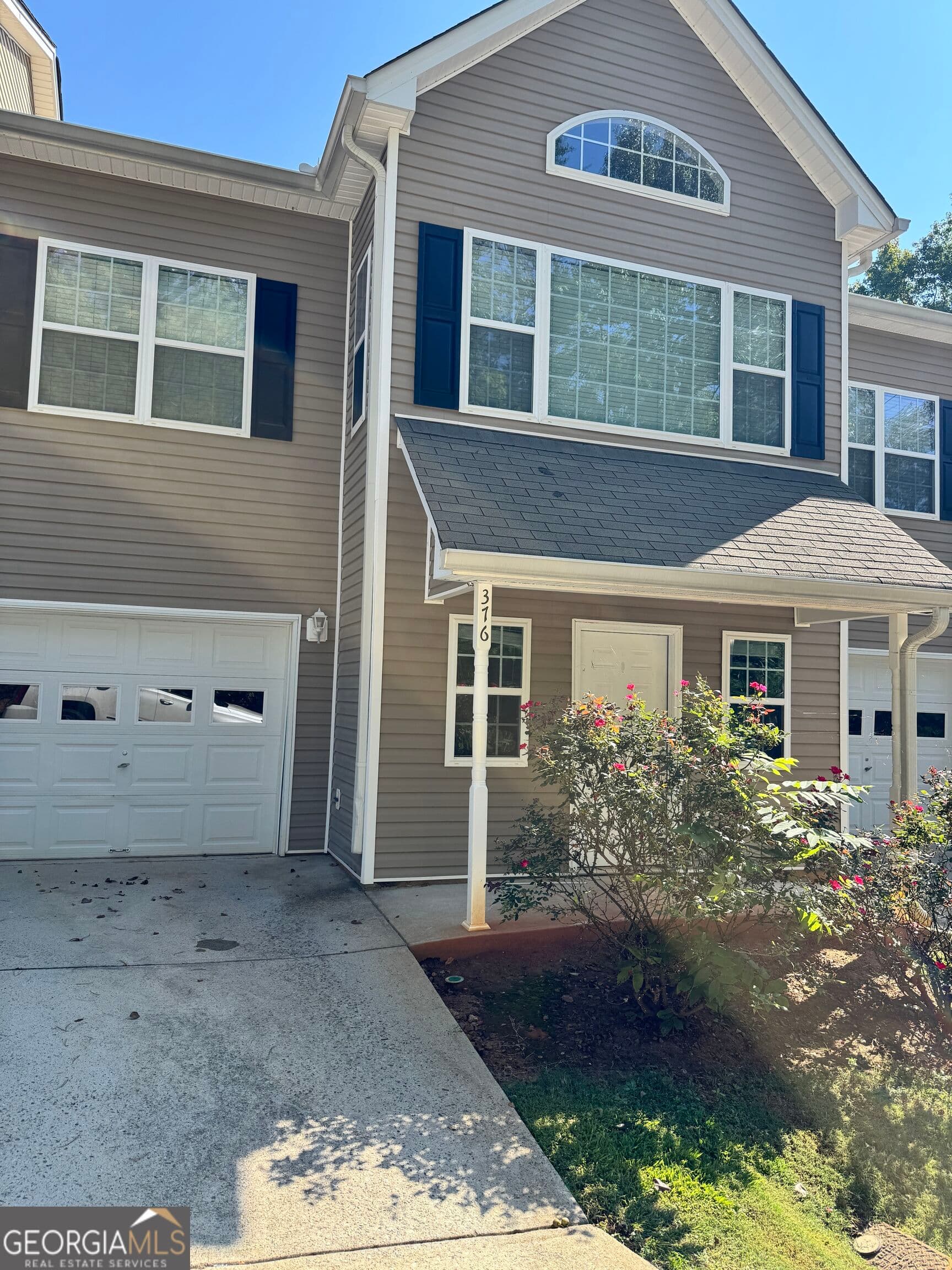 3 bedroom, 3 bathroom townhouse for rent at 376 Pointe Circle Bl 3, Dahlonega, GA 30533 for $2,000 a month — photo 3