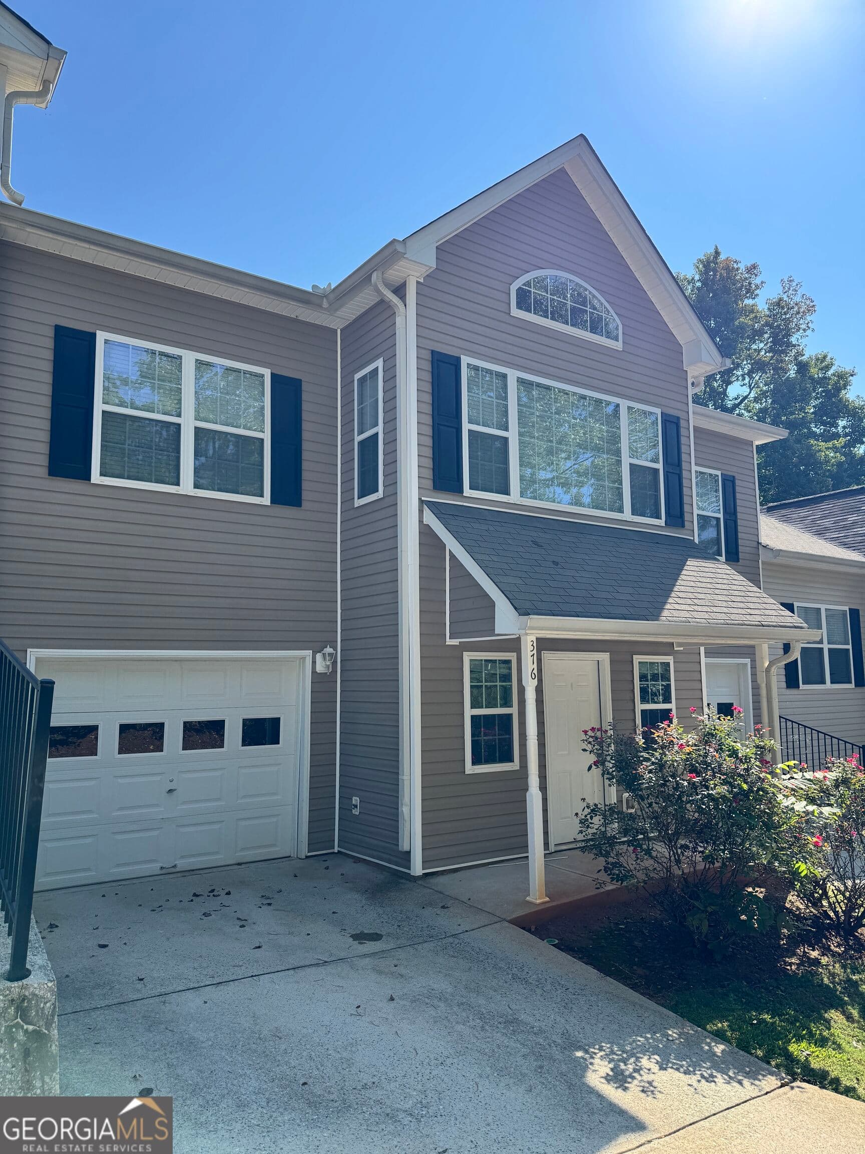 3 bedroom, 3 bathroom townhouse for rent at 376 Pointe Circle Bl 3, Dahlonega, GA 30533 for $2,000 a month — photo 4