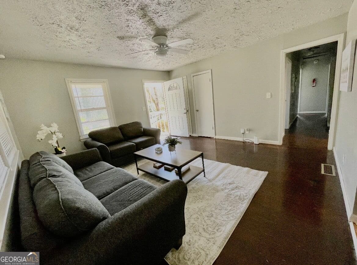 5 bedroom, 3 bathroom, 1,378 sq ft single family residence for sale at 4277 Iowa Drive, Forest Park, GA 30297 — photo 2