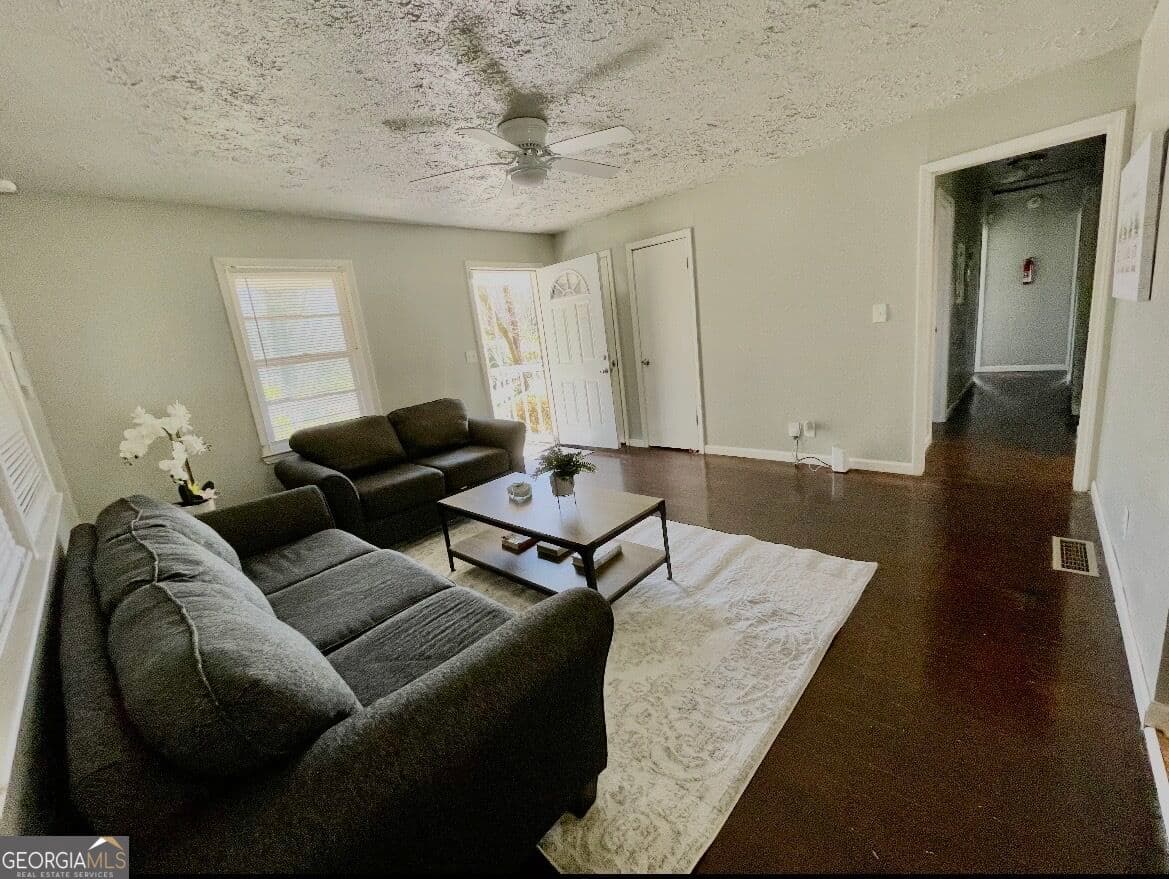 5 bedroom, 3 bathroom, 1,378 sq ft single family residence for sale at 4277 Iowa Drive, Forest Park, GA 30297 — photo 4