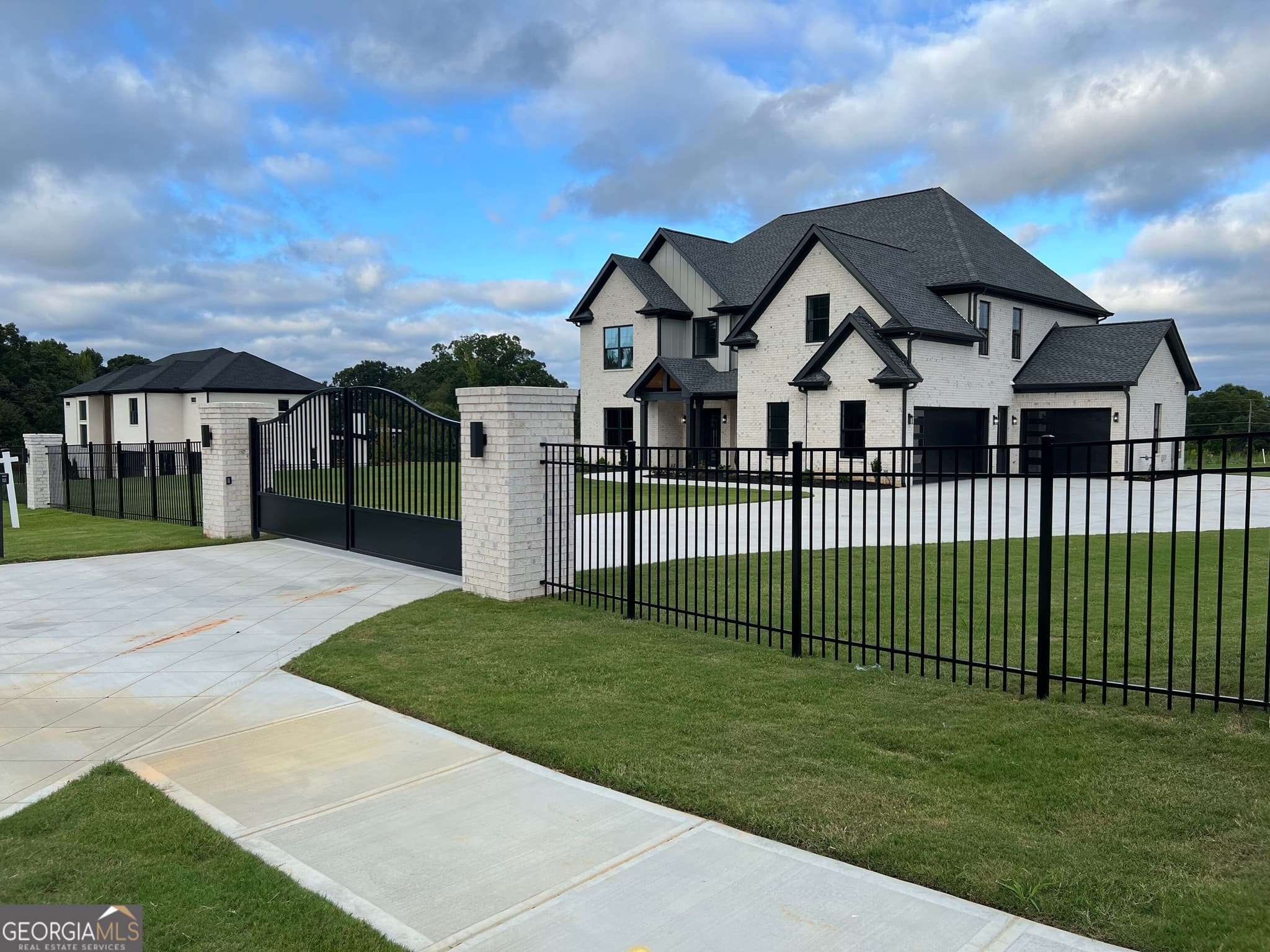 5 bedroom, 5.5 bathroom, 5,306 sq ft single family residence for sale at 3575 New Hope Road, Dacula, GA 30019 — photo 2